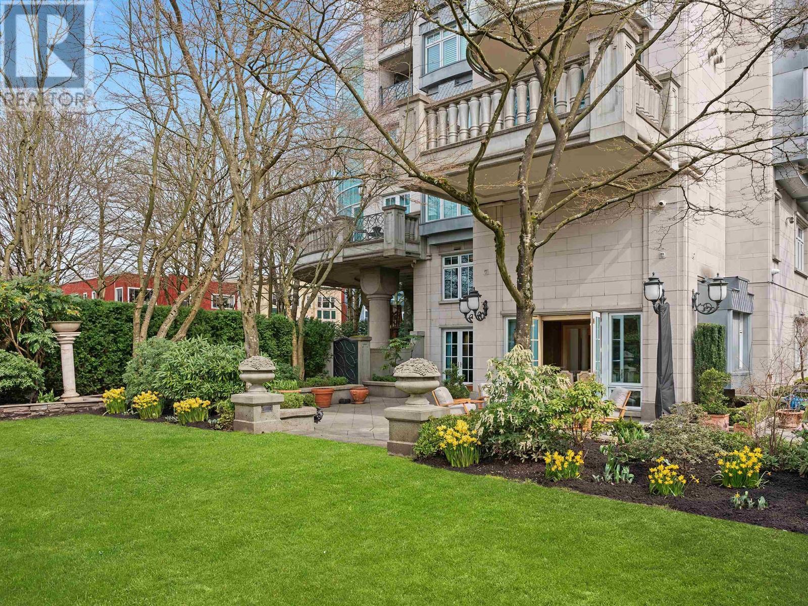 1B 1596 W 14TH AVENUE