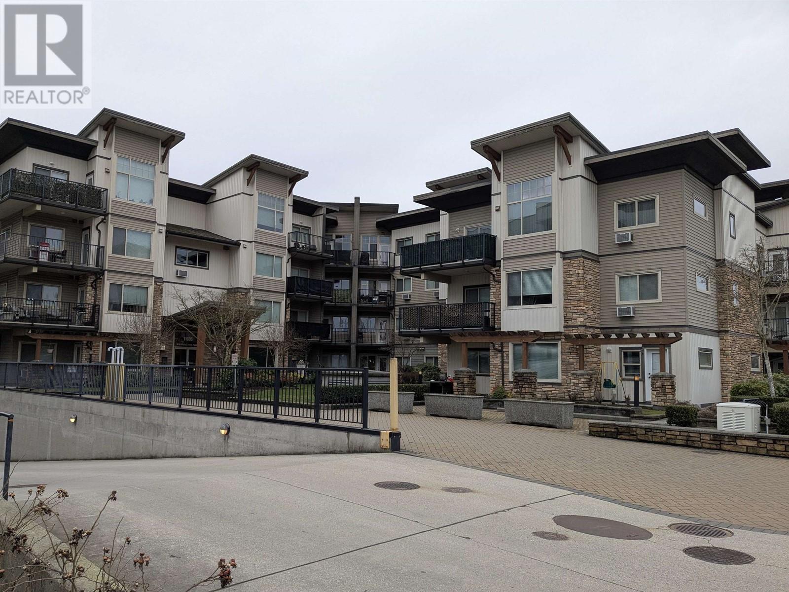 306 11935 BURNETT STREET