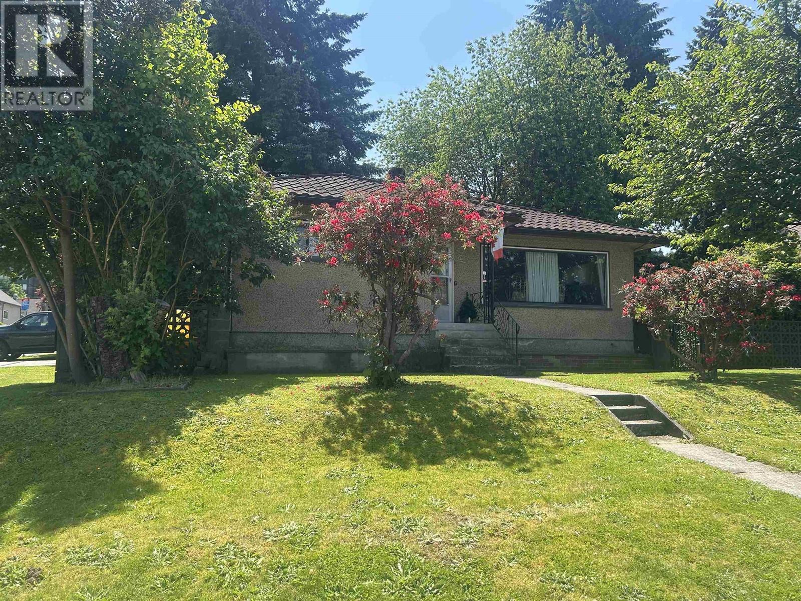 2825 ST JOHNS STREET