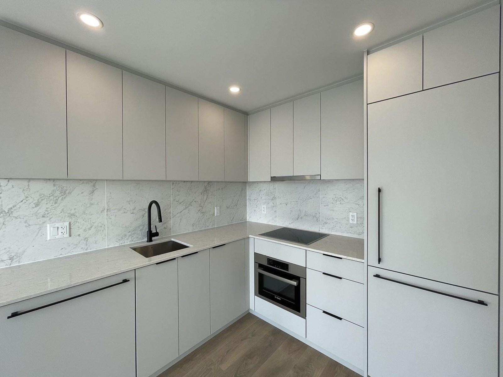 1806 13685 102 AVENUE