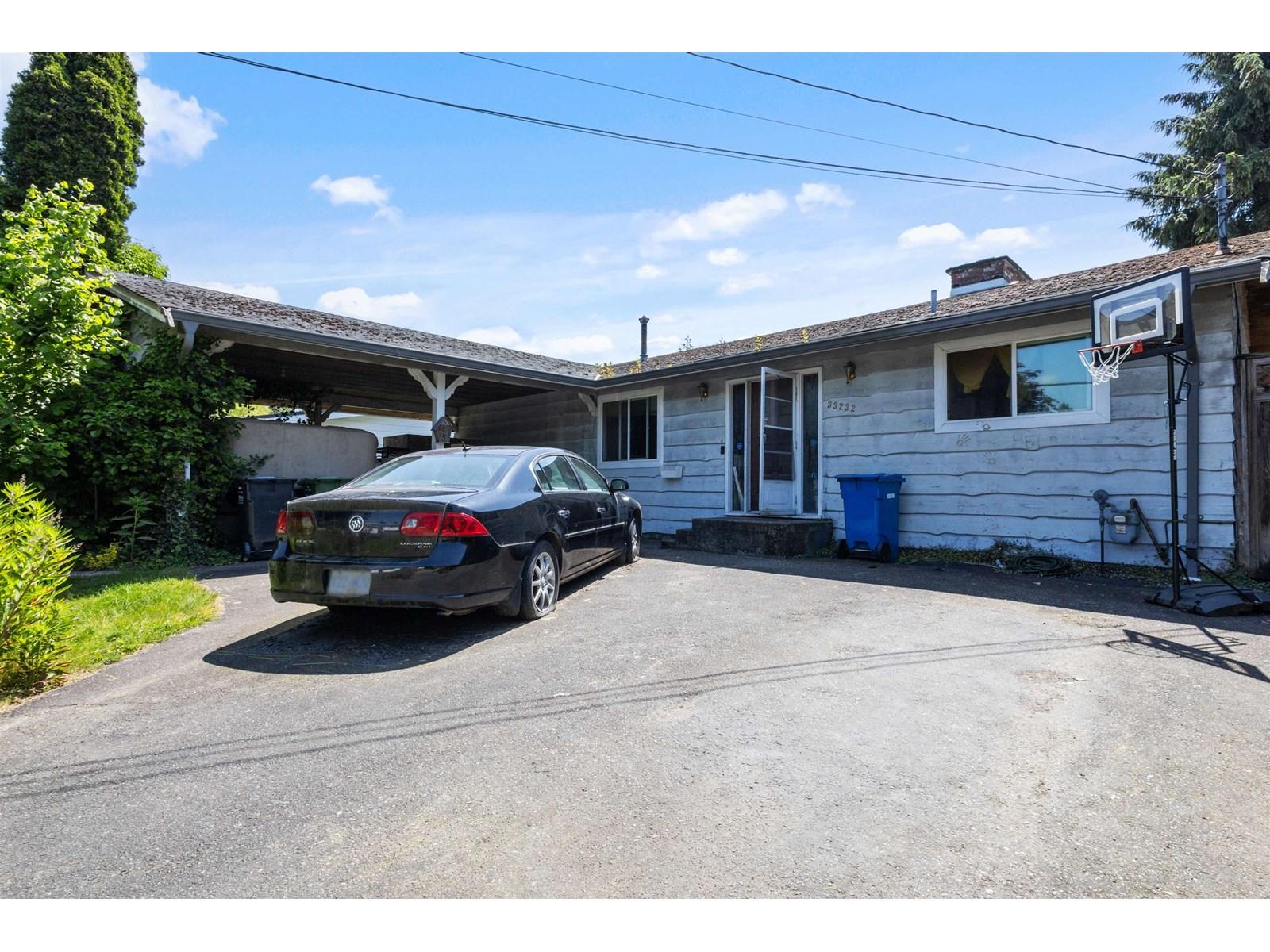 33232 PLAXTON CRESCENT