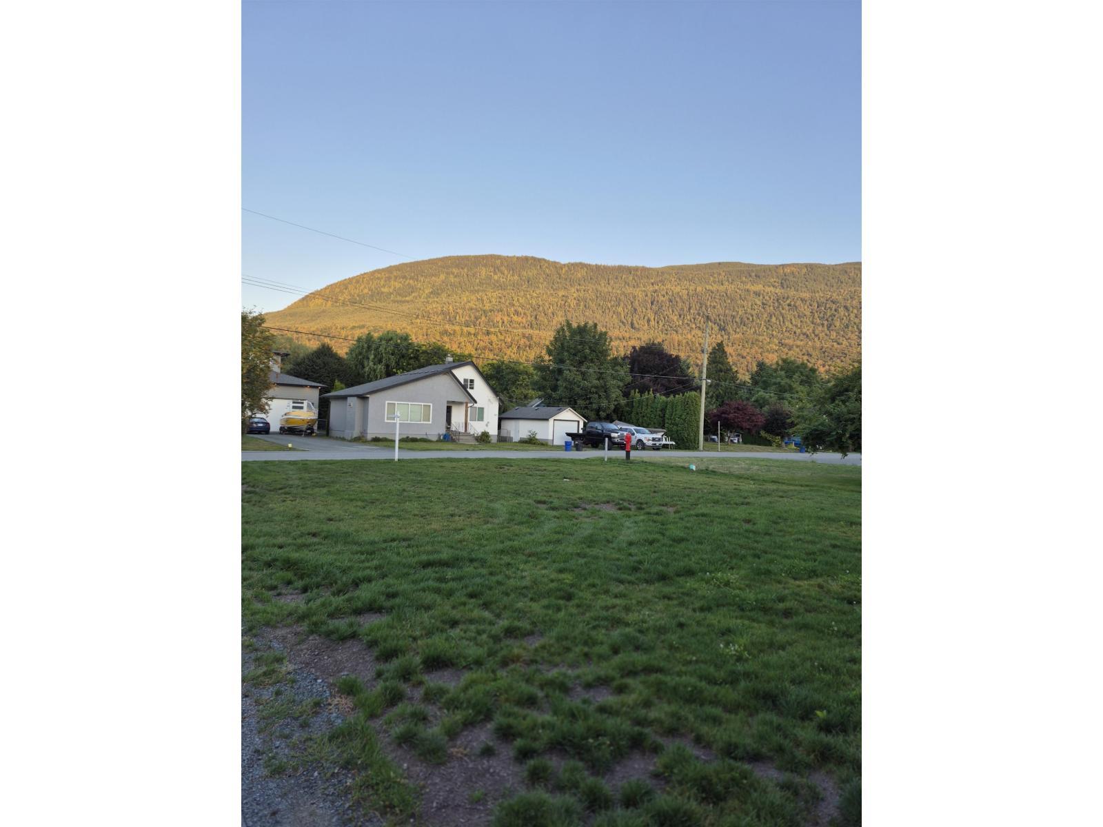 4469 COMMUNITY STREET, Yarrow