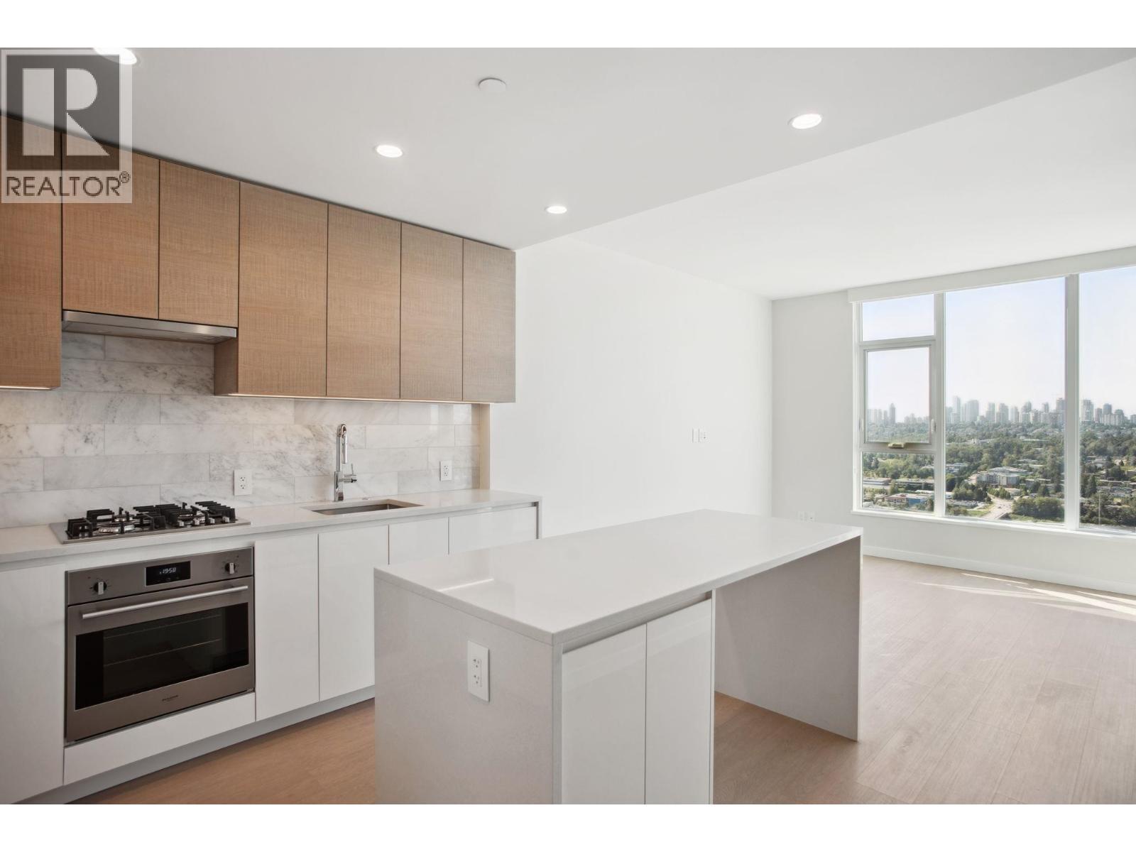 2901 2186 GILMORE AVENUE