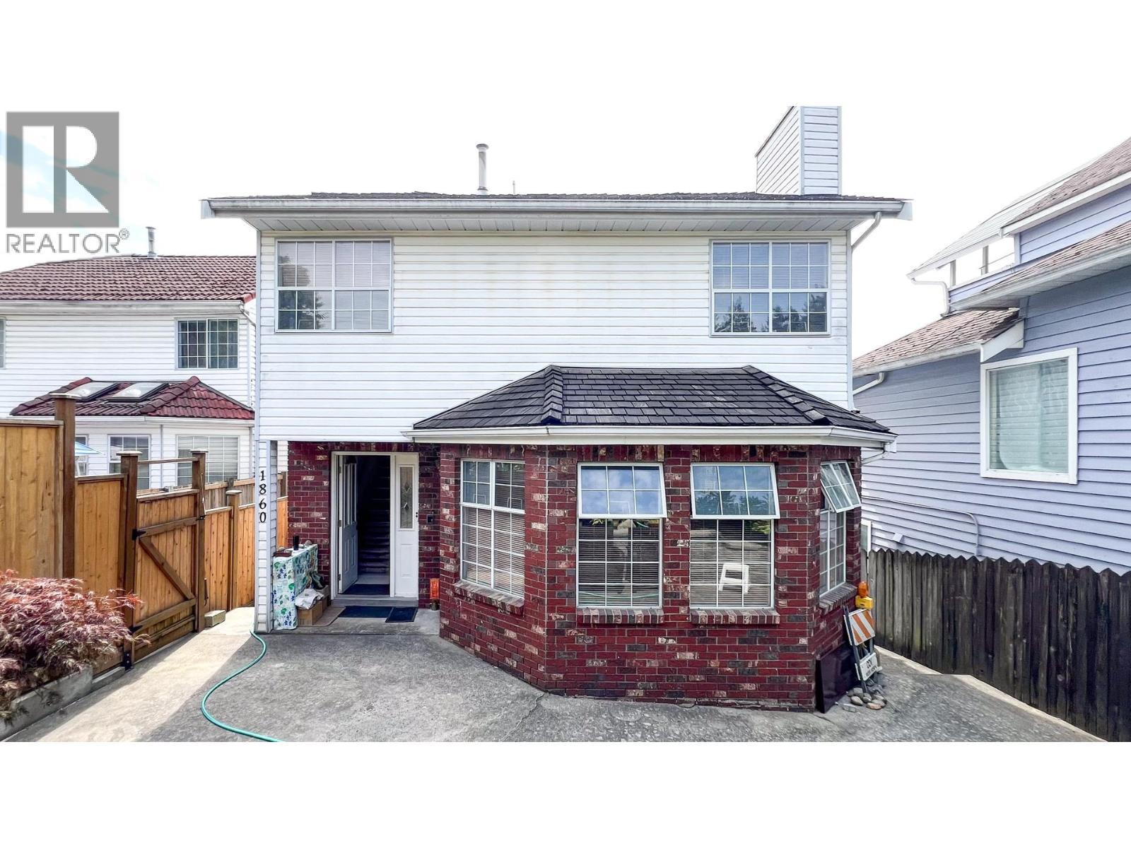 1860 SE MARINE DRIVE