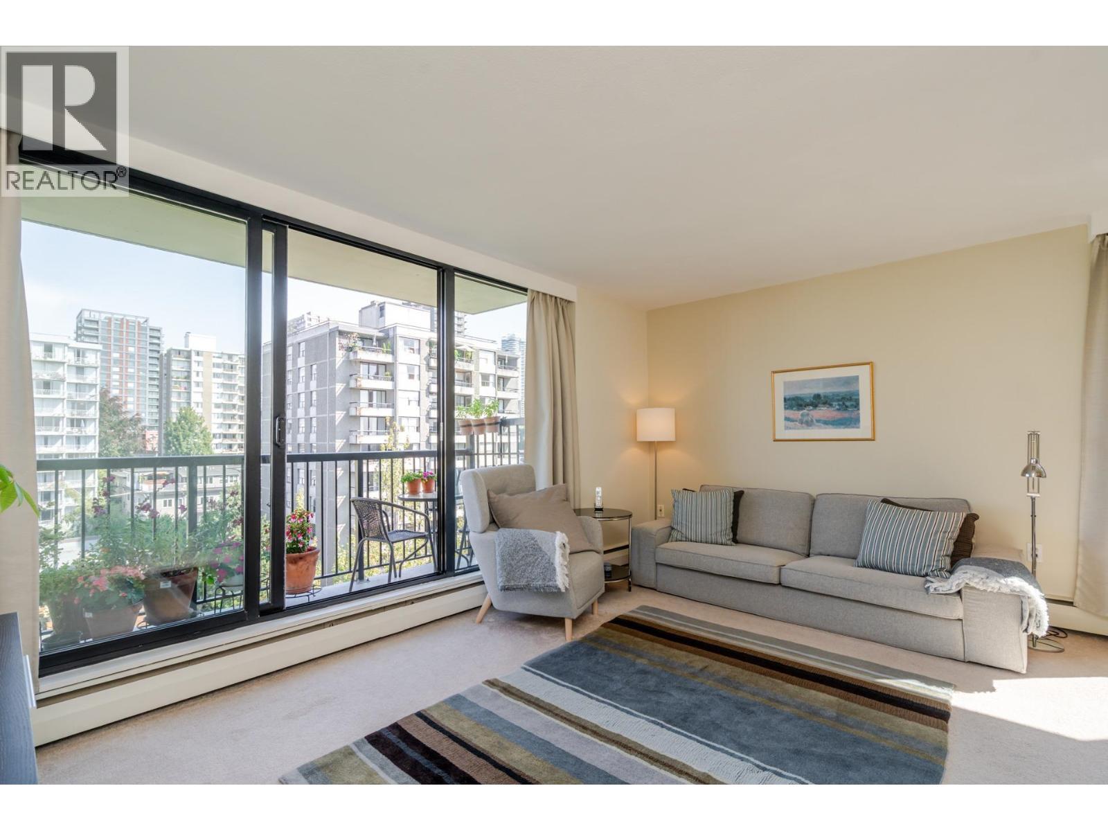 1004 1330 HARWOOD STREET