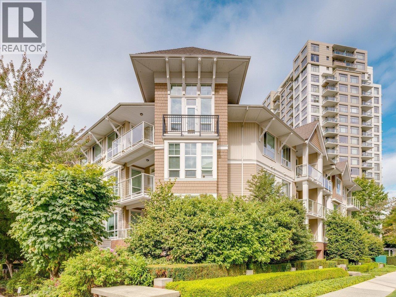 310 3651 FOSTER AVENUE