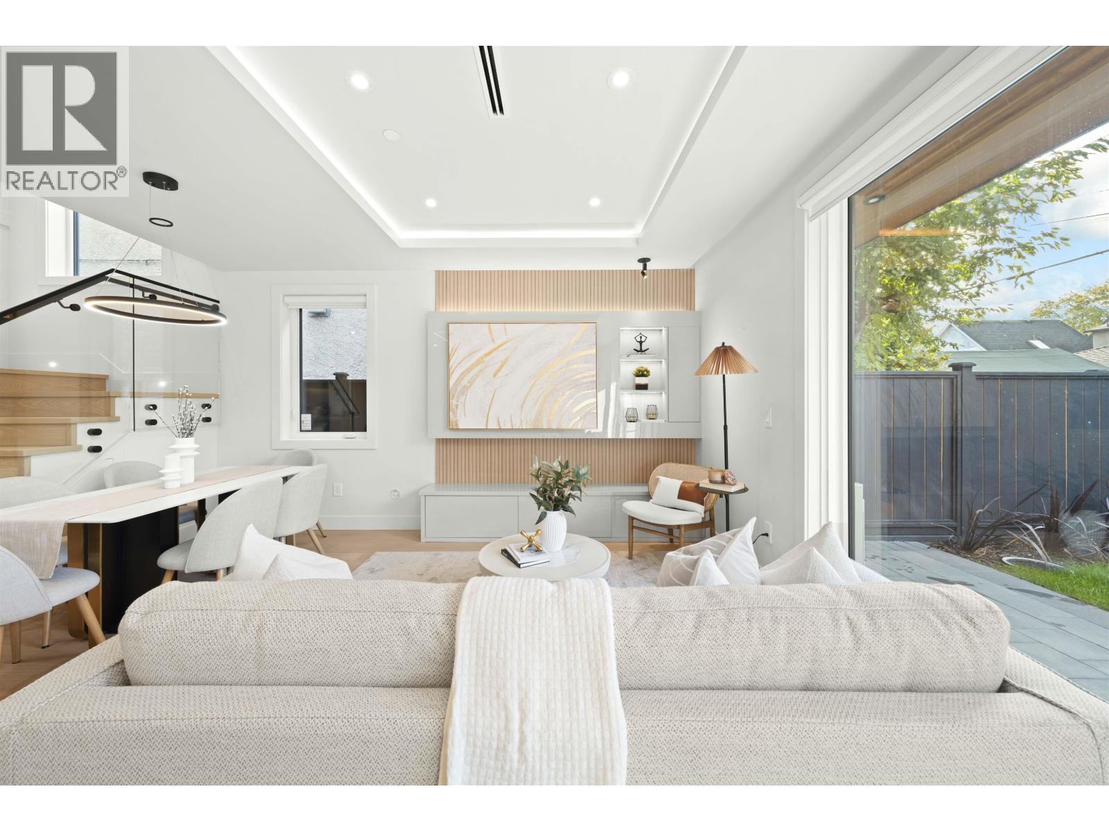 2 - 3466 W 22ND AVENUE