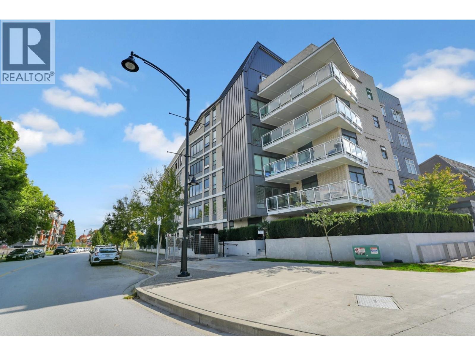 411 22226 BROWN AVENUE