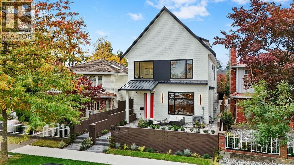 1 5883 SOPHIA STREET