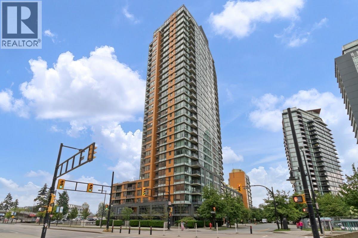 1902 - 33 SMITHE STREET