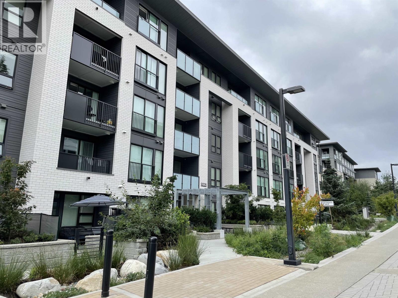 306 9228 SLOPES MEWS