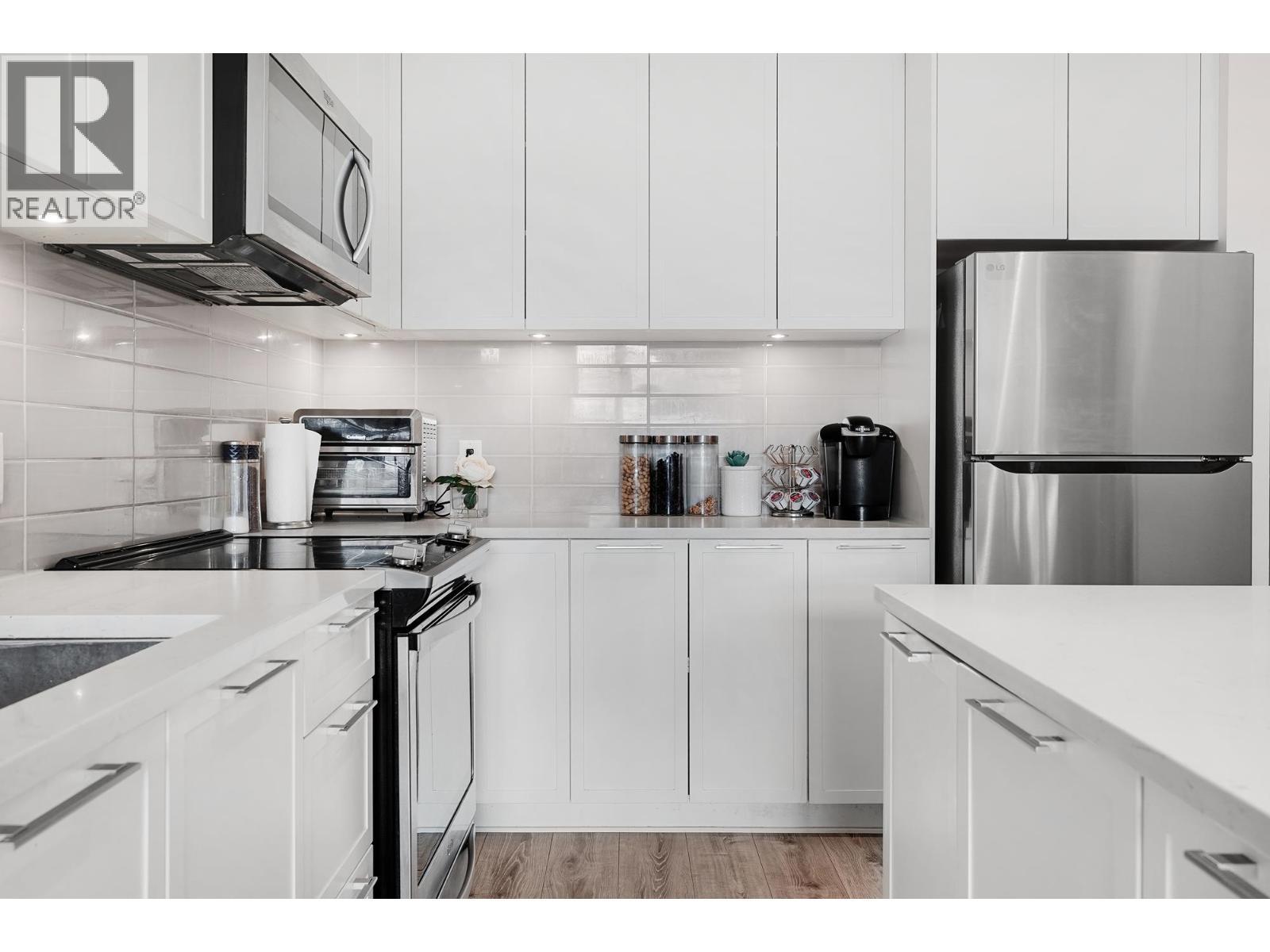 316 2382 ATKINS AVENUE