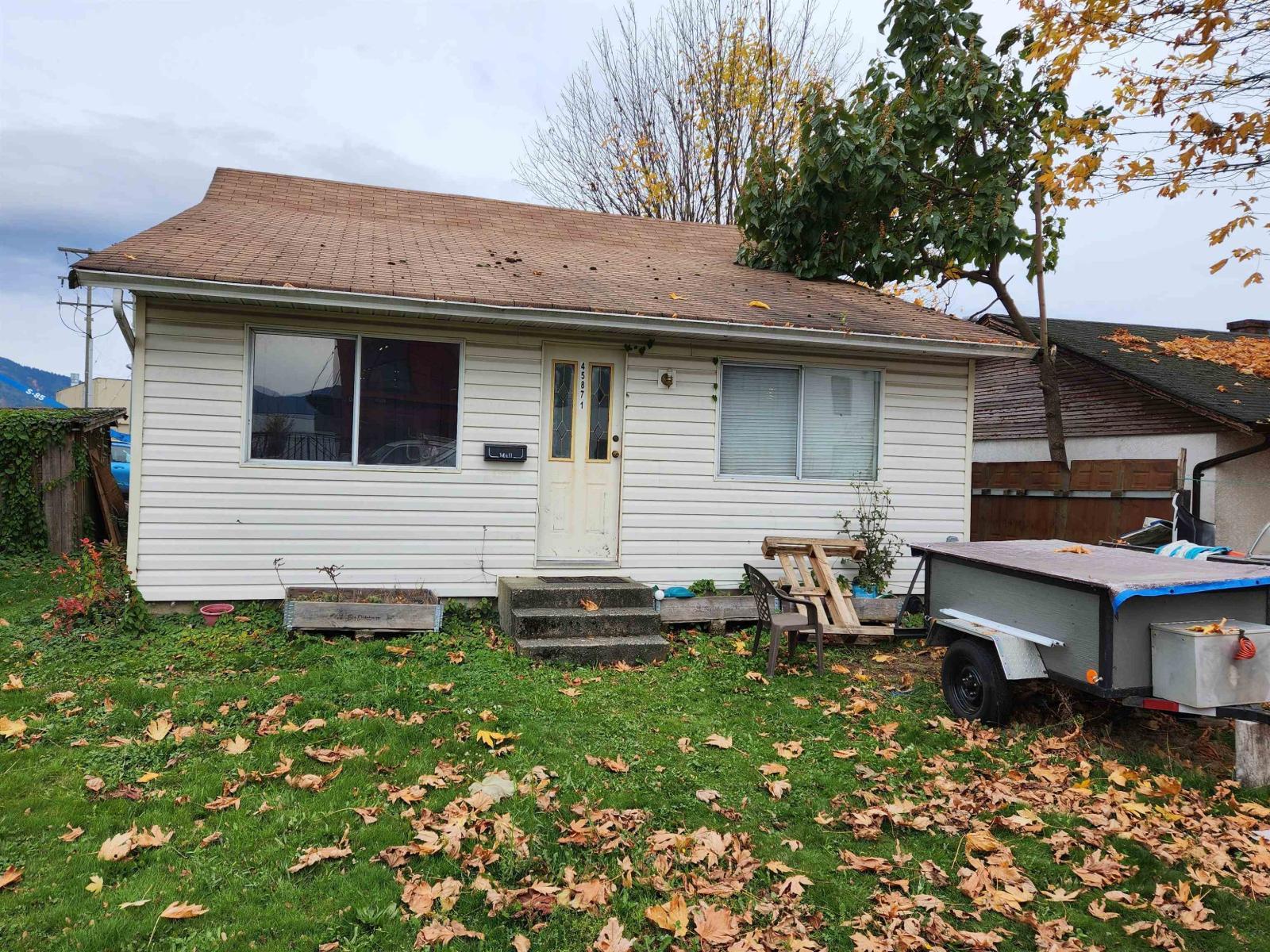 45871 ROWAT AVENUE, Chilliwack Proper South