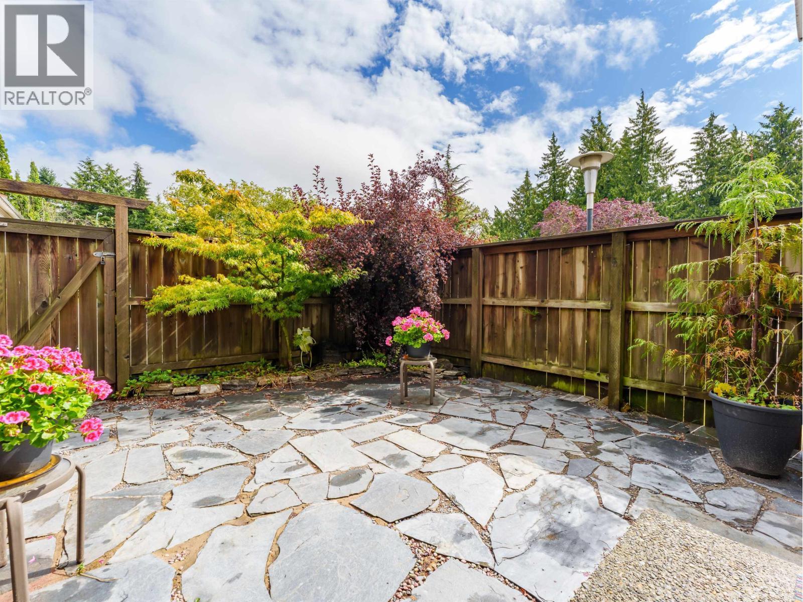 5 3554 E 49TH AVENUE