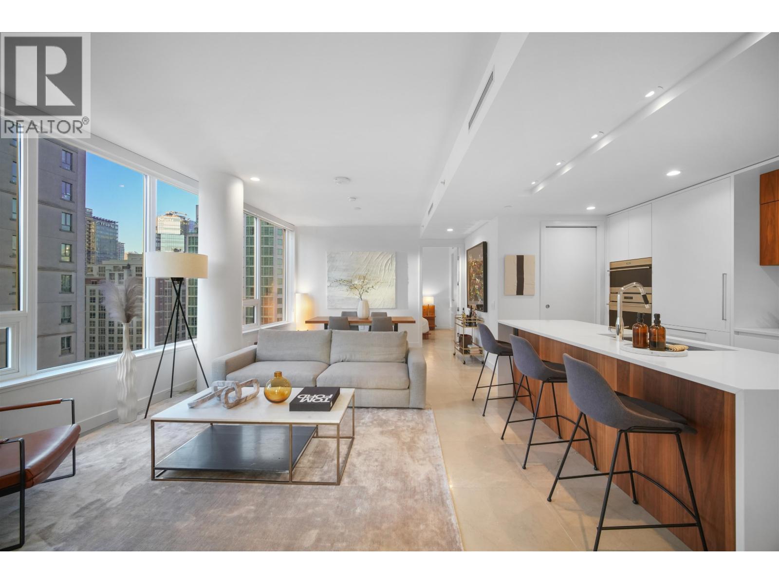 1405 885 CAMBIE STREET