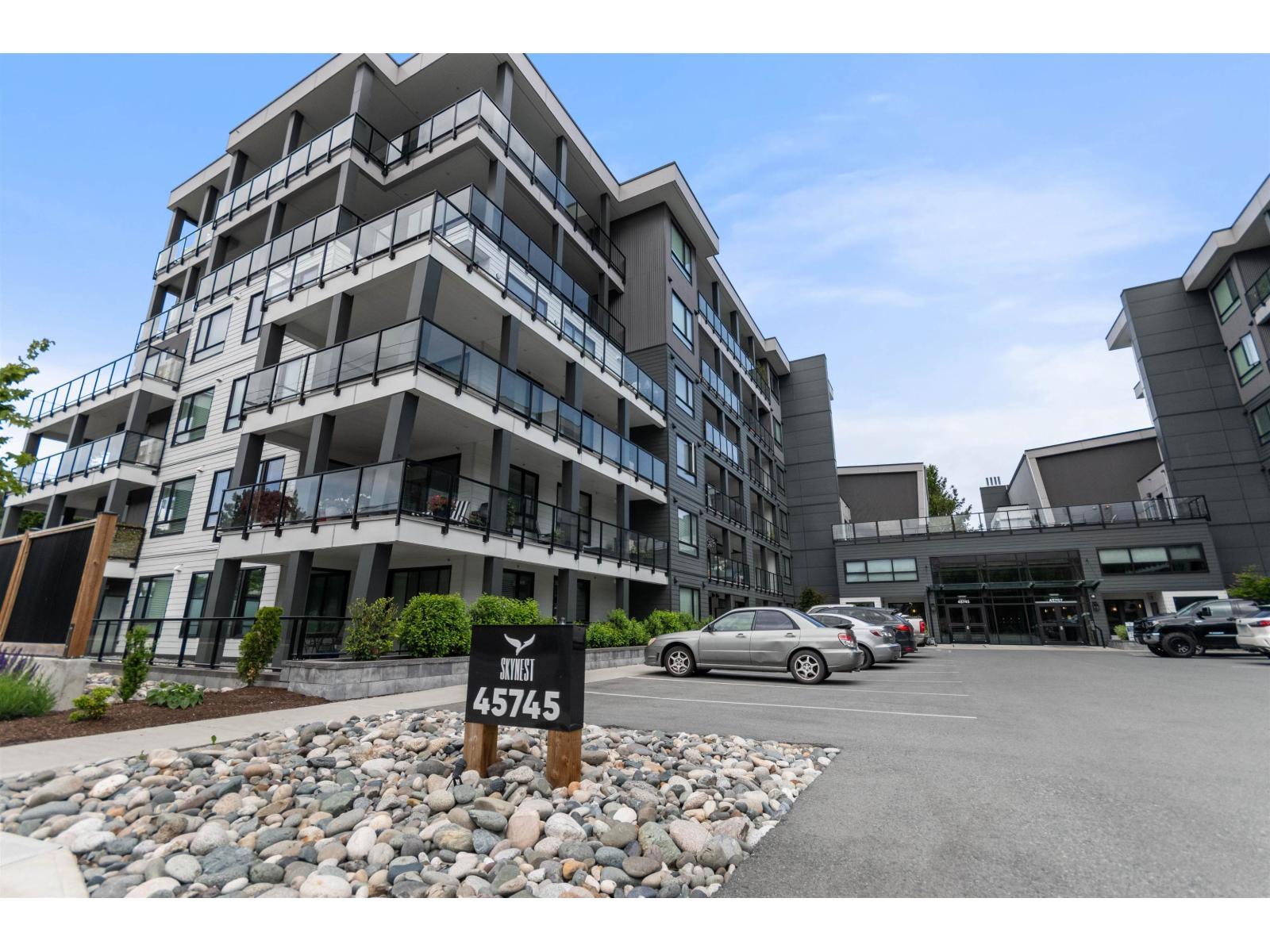 208 45745 WATSON ROAD, Sardis South