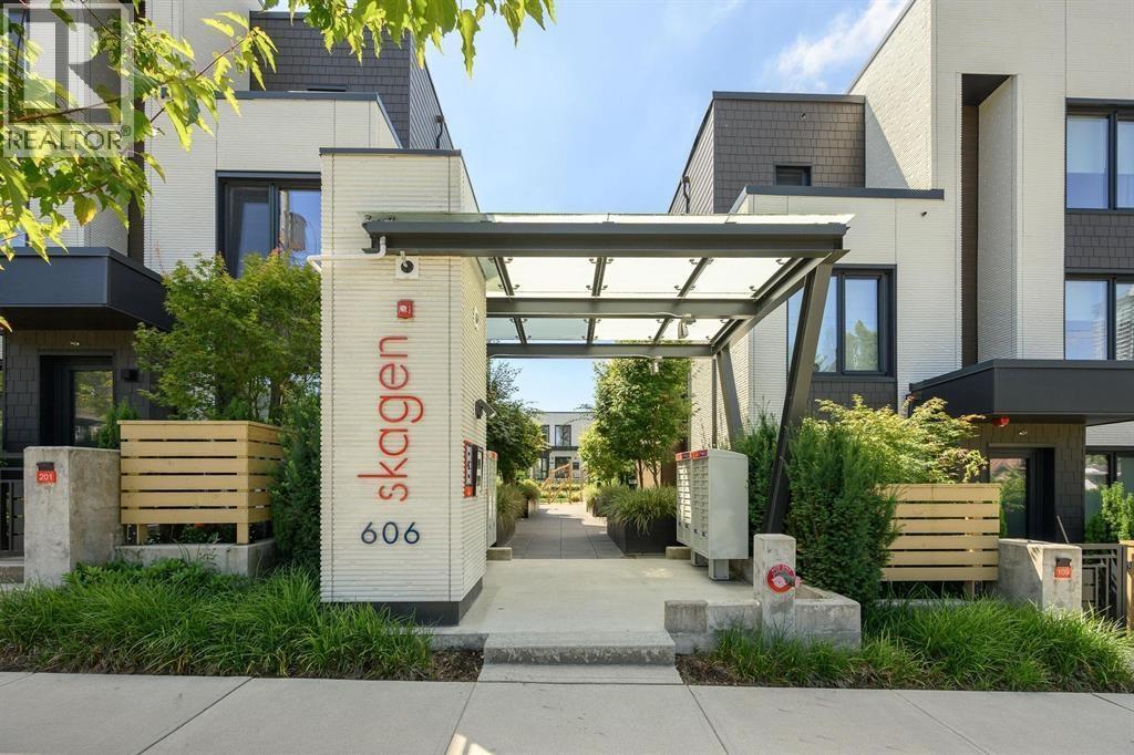 202 606 FOSTER AVENUE