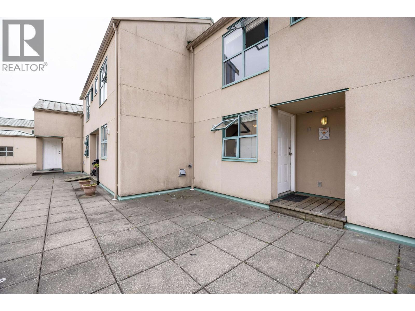 10 3200 WESTWOOD STREET