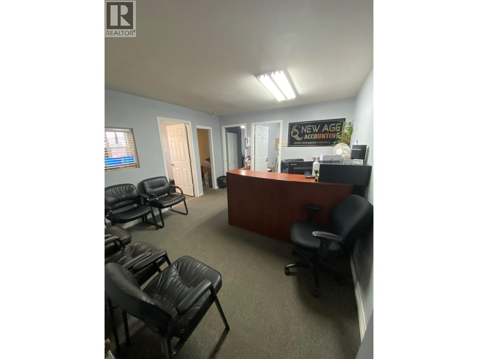 4 - 6631 MAIN STREET