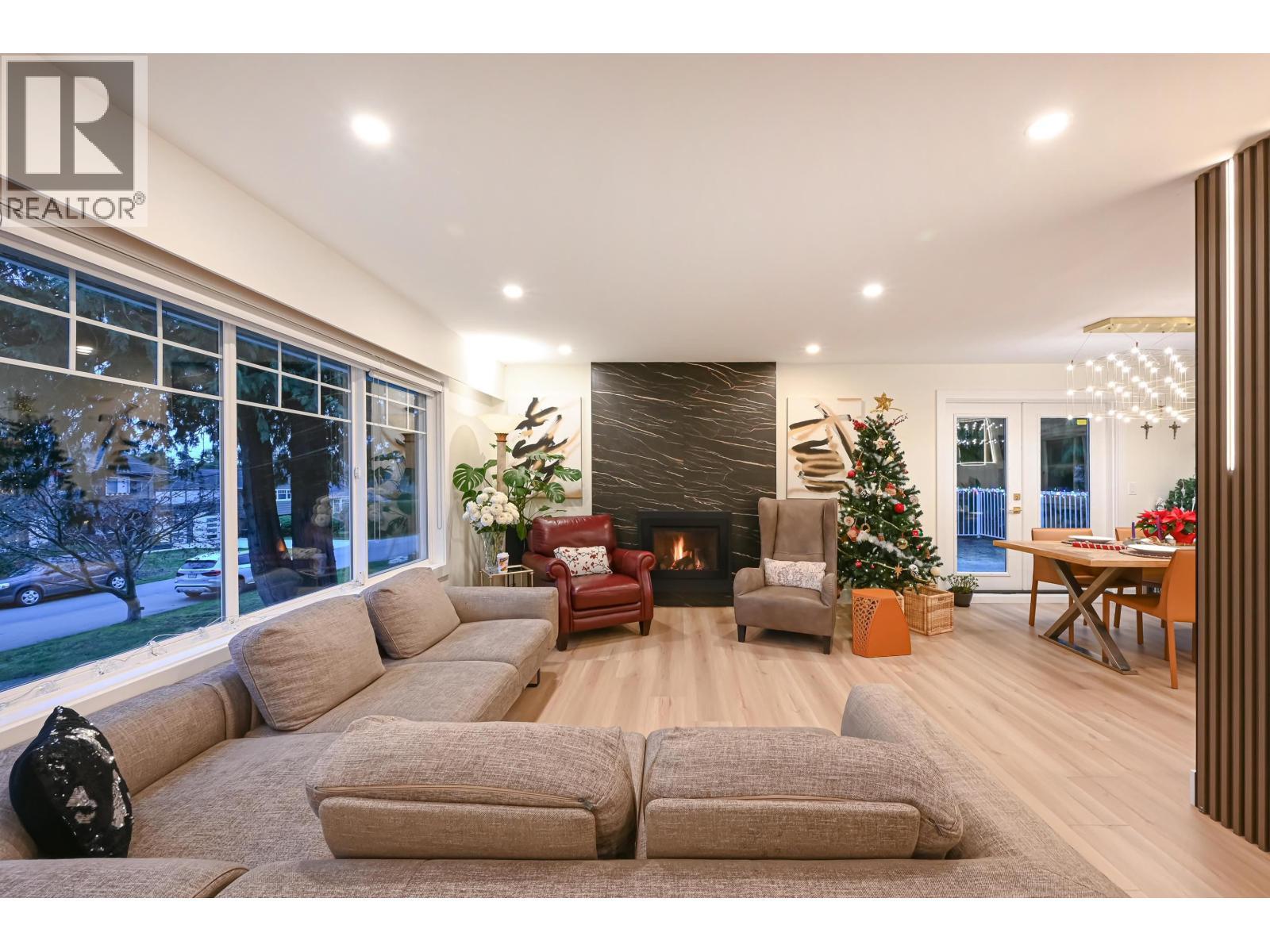 1409 WINDSOR CRESCENT