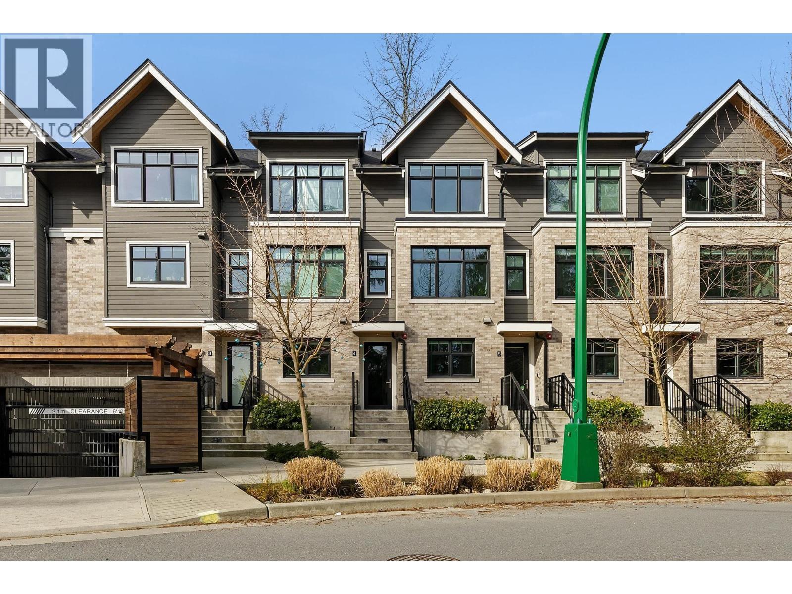 4 1960 GLENAIRE DRIVE