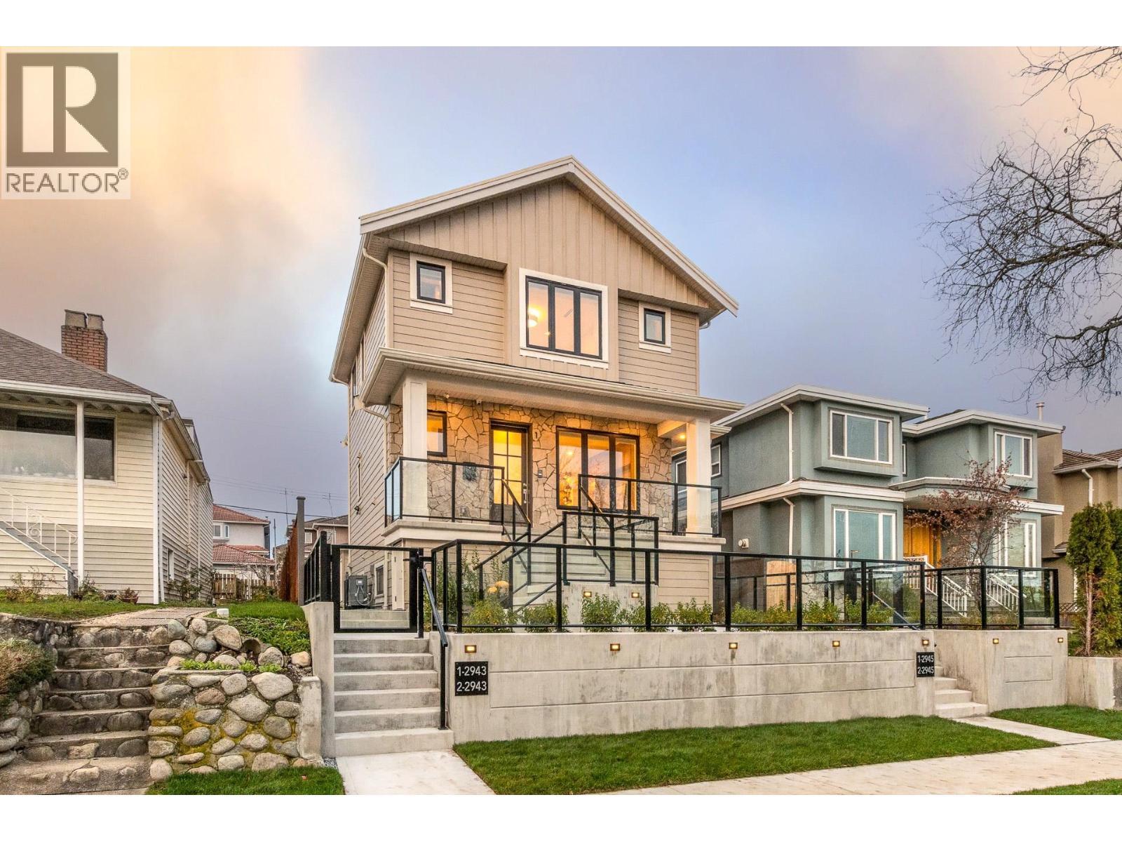 1 2943 E 44TH AVENUE