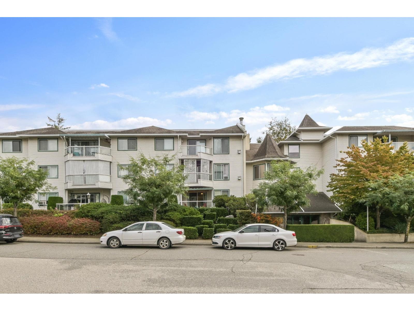 106 7554 BRISKHAM STREET