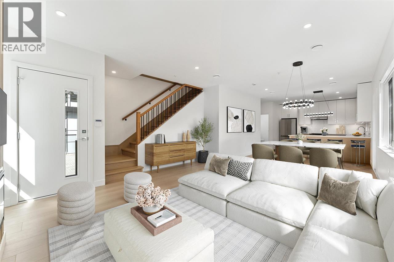 842 ST. DENIS AVENUE