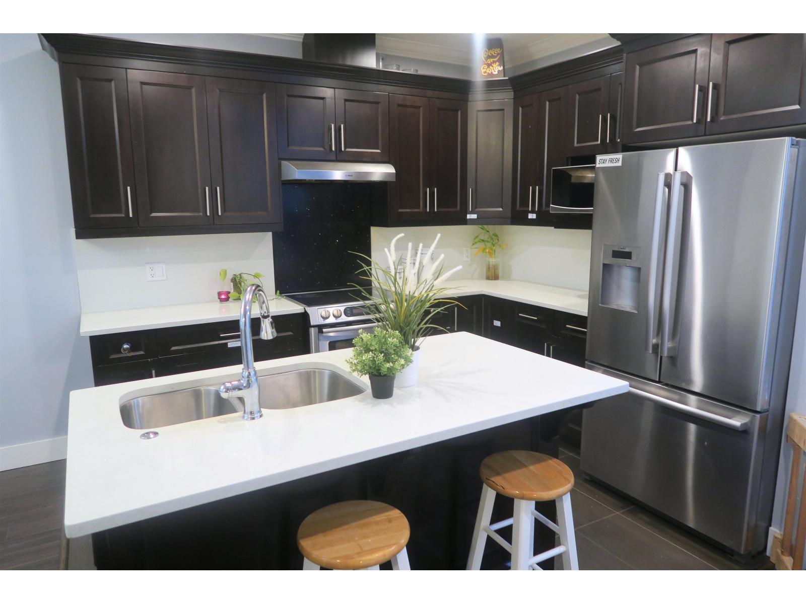 118 15399 GUILDFORD DRIVE