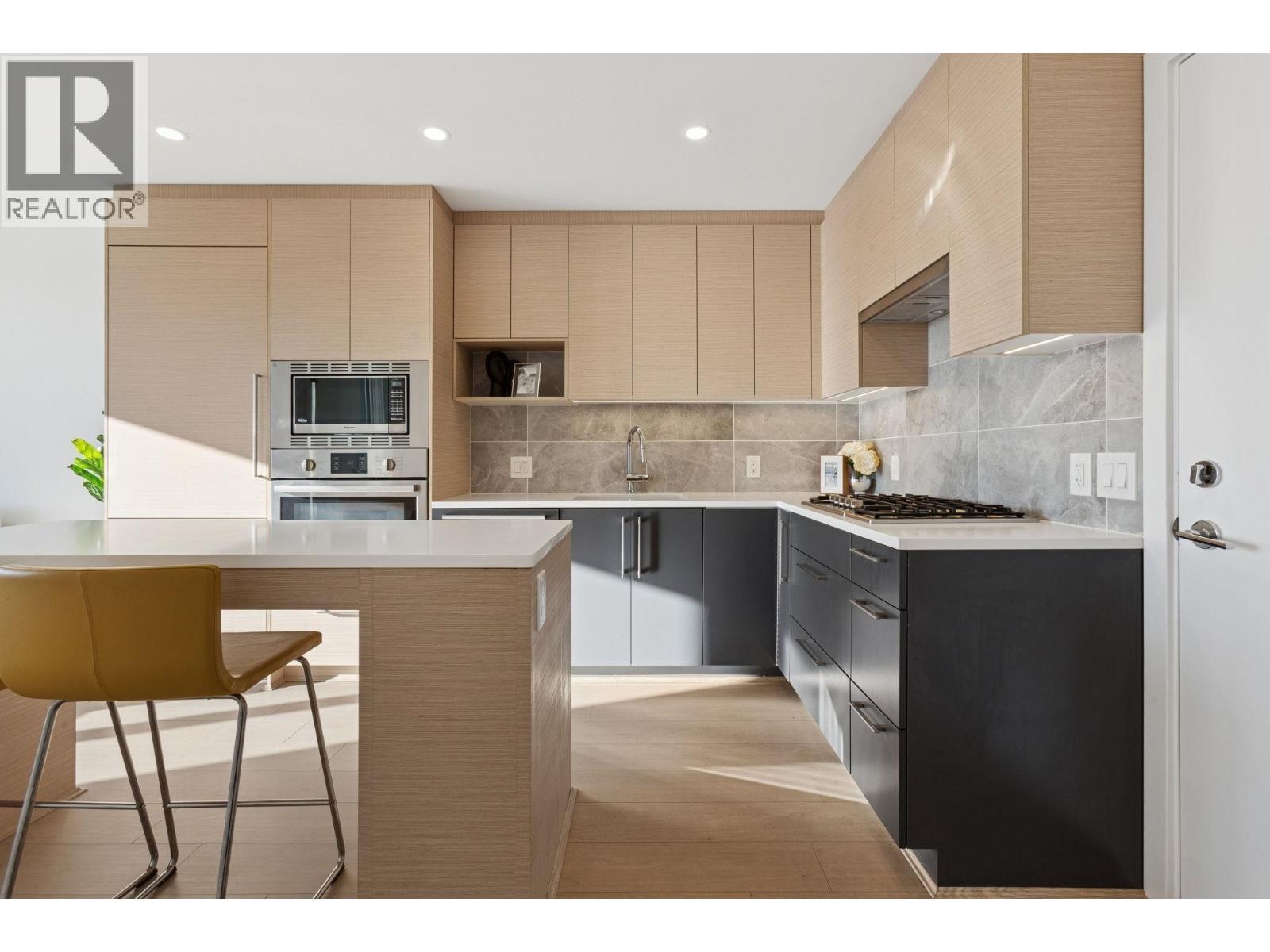 415 - 8888 OSLER STREET