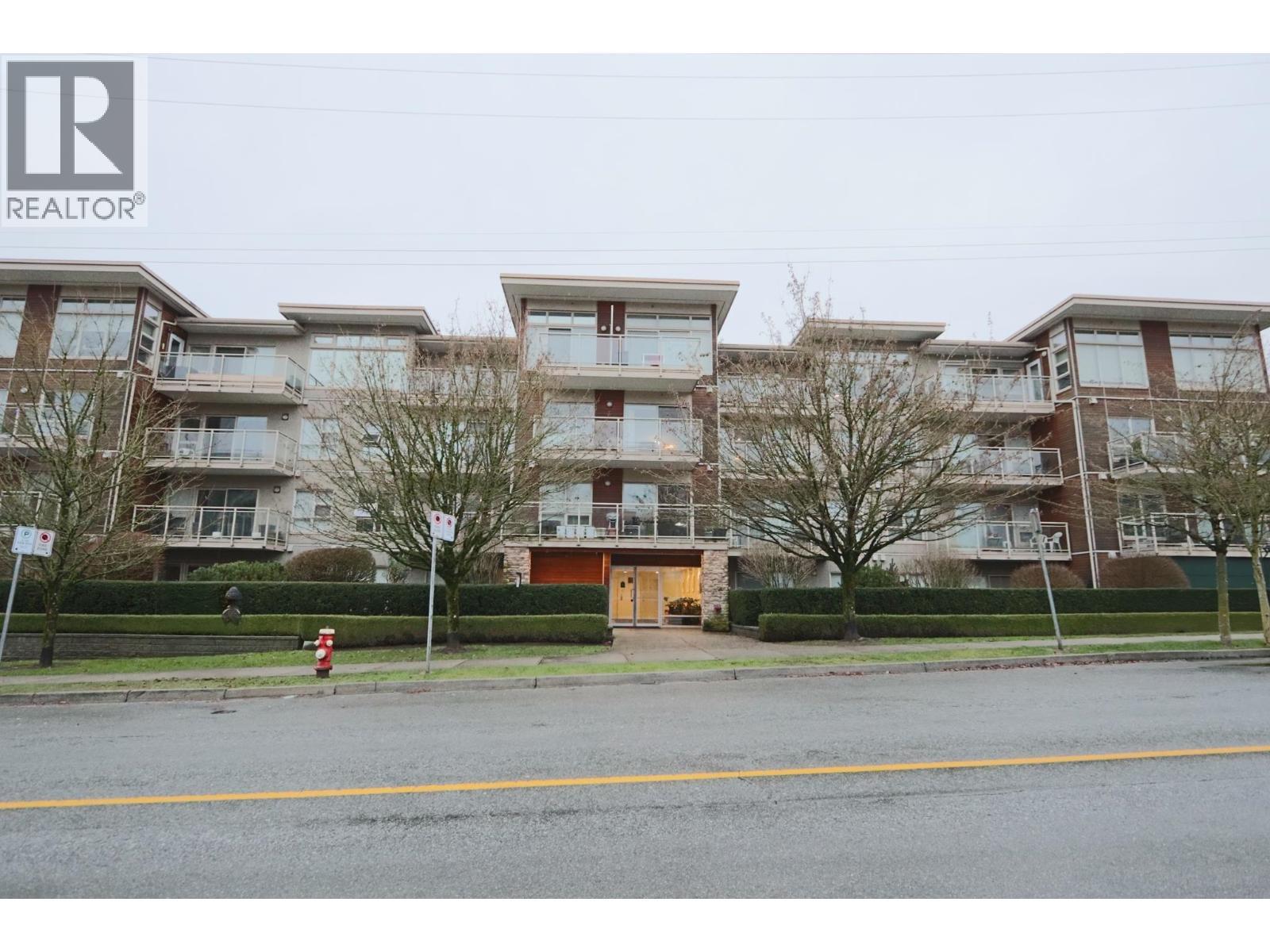 116 1033 ST. GEORGES