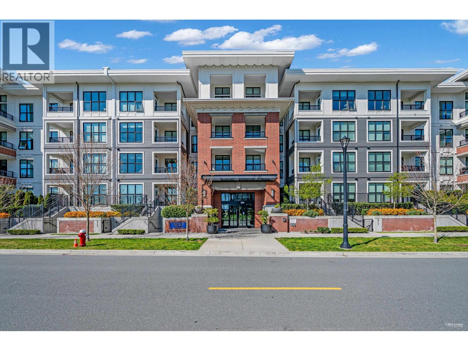 205 9551 ALEXANDRA ROAD