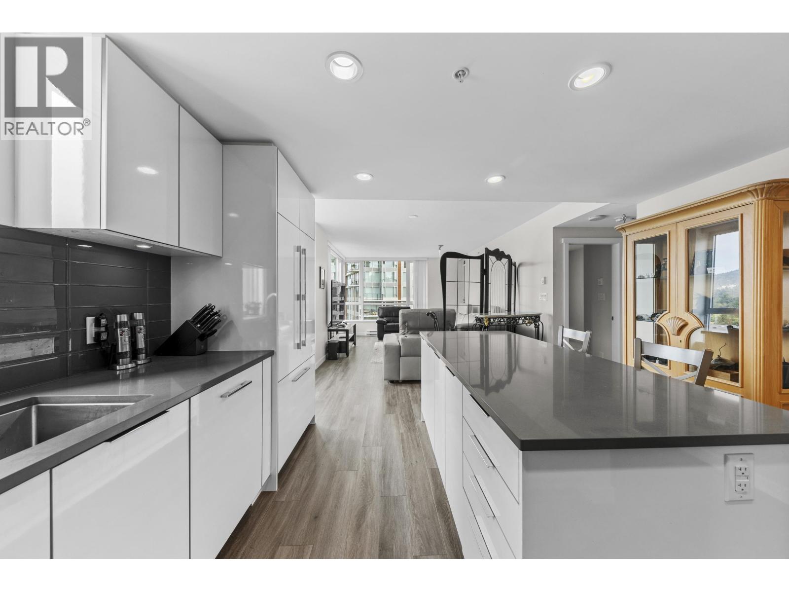 1001 - 3096 WINDSOR GATE