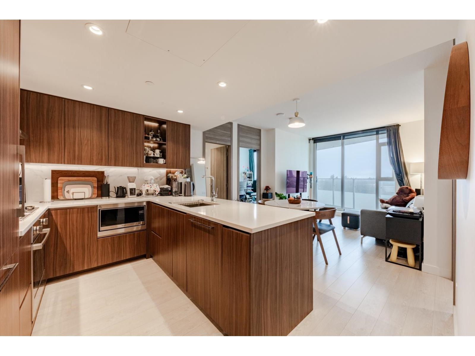 1803 - 9887 WHALLEY BOULEVARD