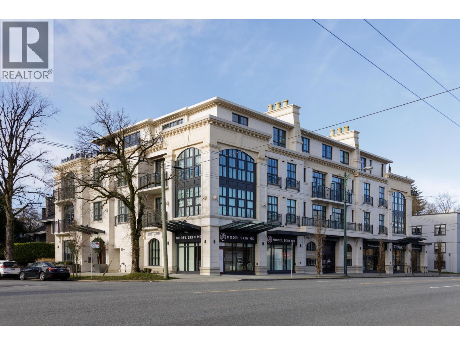 304 - 1009 LAURIER AVENUE