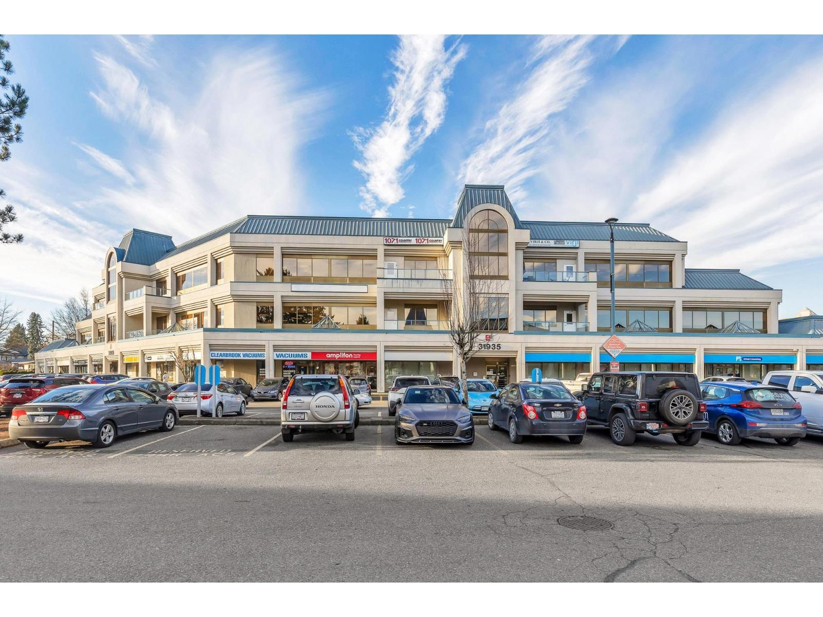 320 31935 SOUTH FRASER WAY