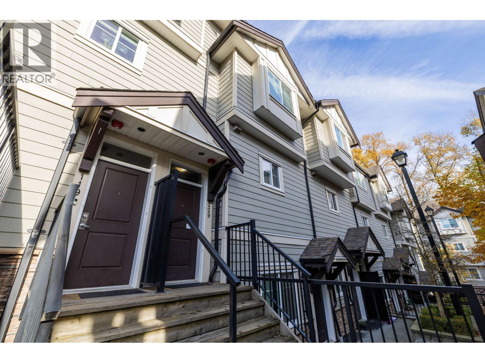 229 3888 NORFOLK STREET