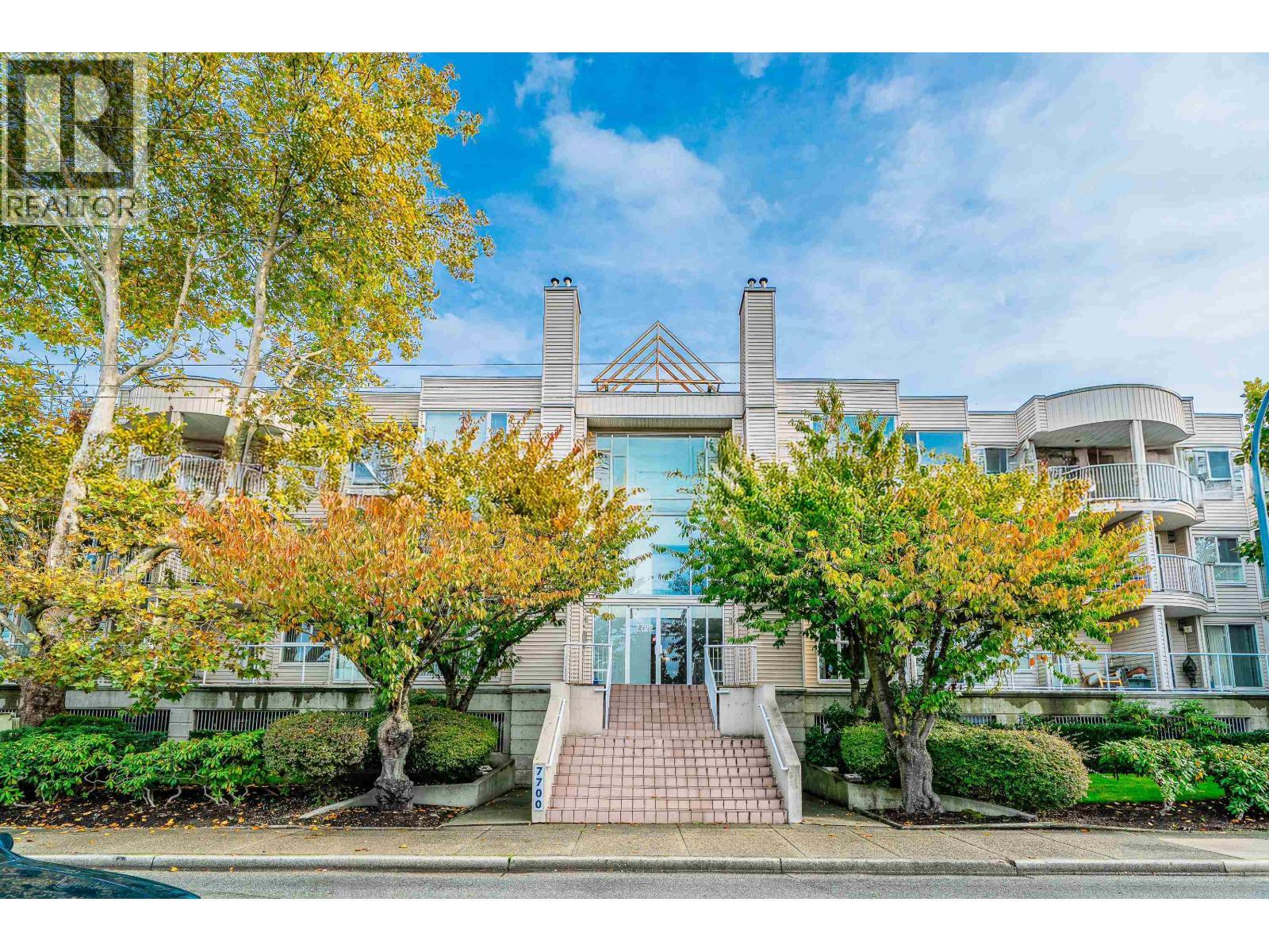 304 - 7700 GILBERT ROAD