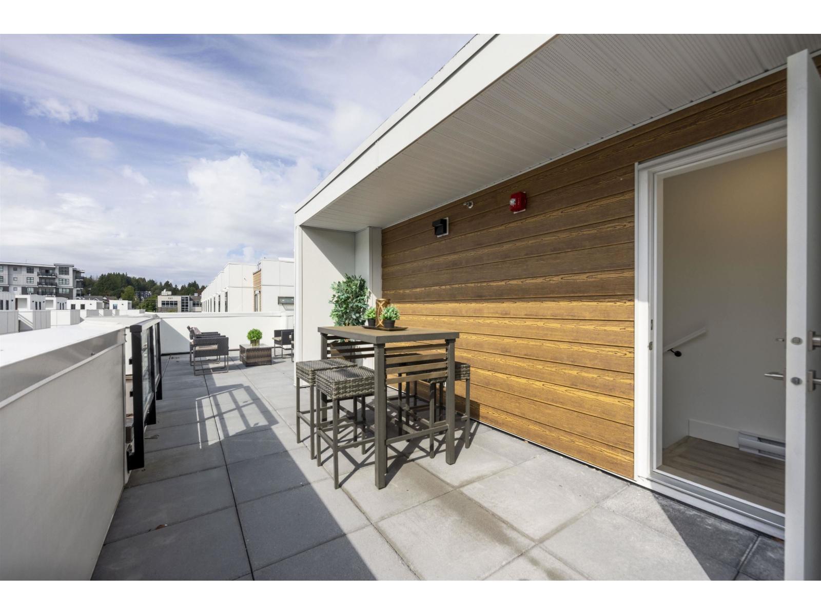 21 6328 KING GEORGE BOULEVARD