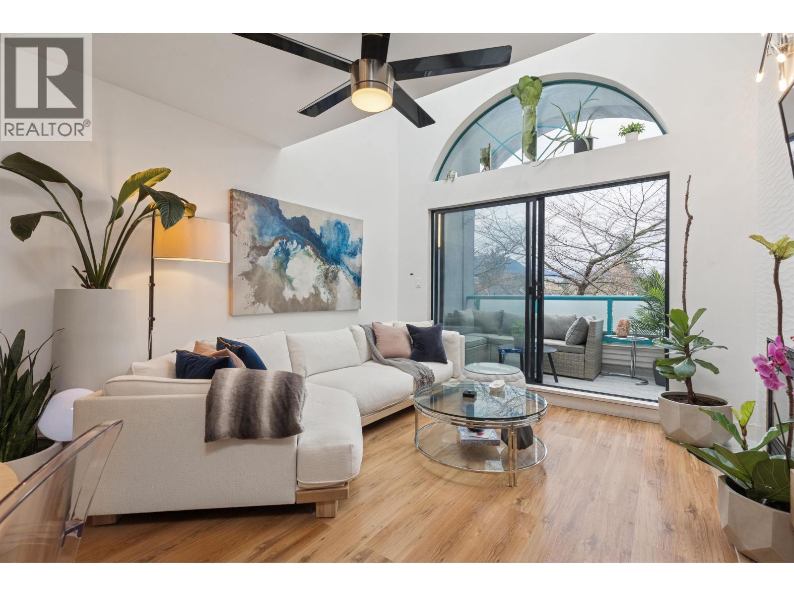 300 1966 COQUITLAM AVENUE