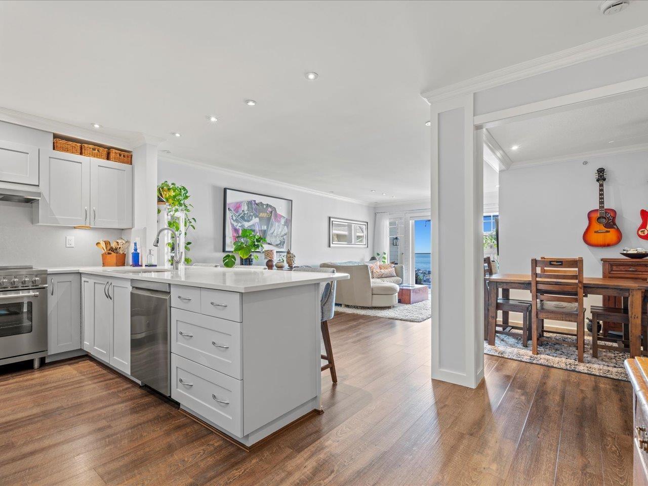 406 15621 MARINE DRIVE