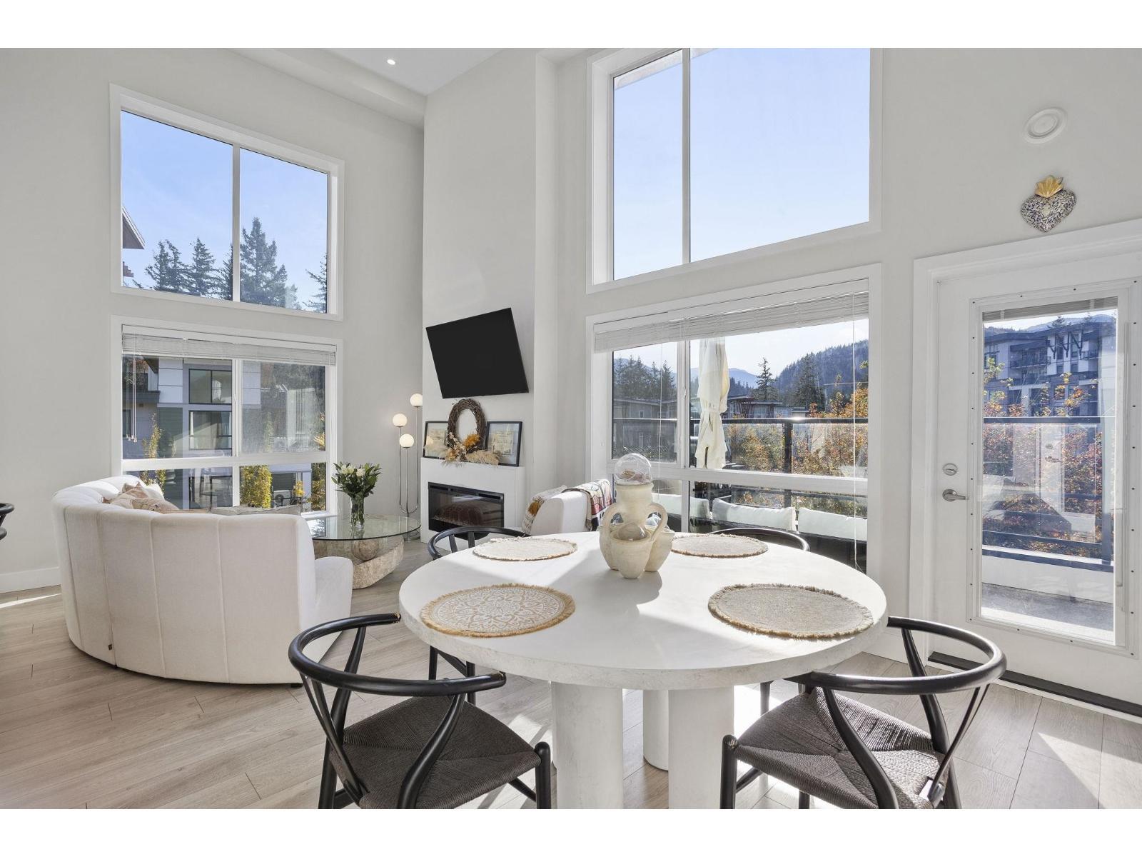 401 45500 MARKET WAY, Garrison Crossing