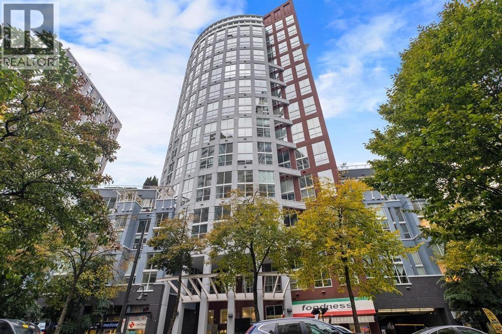 403 933 SEYMOUR STREET