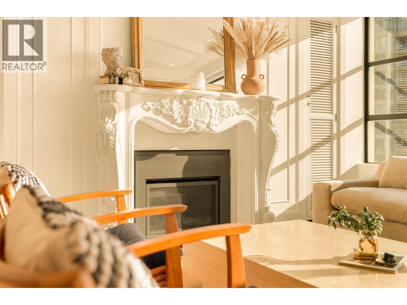 302 1008 BEACH AVENUE