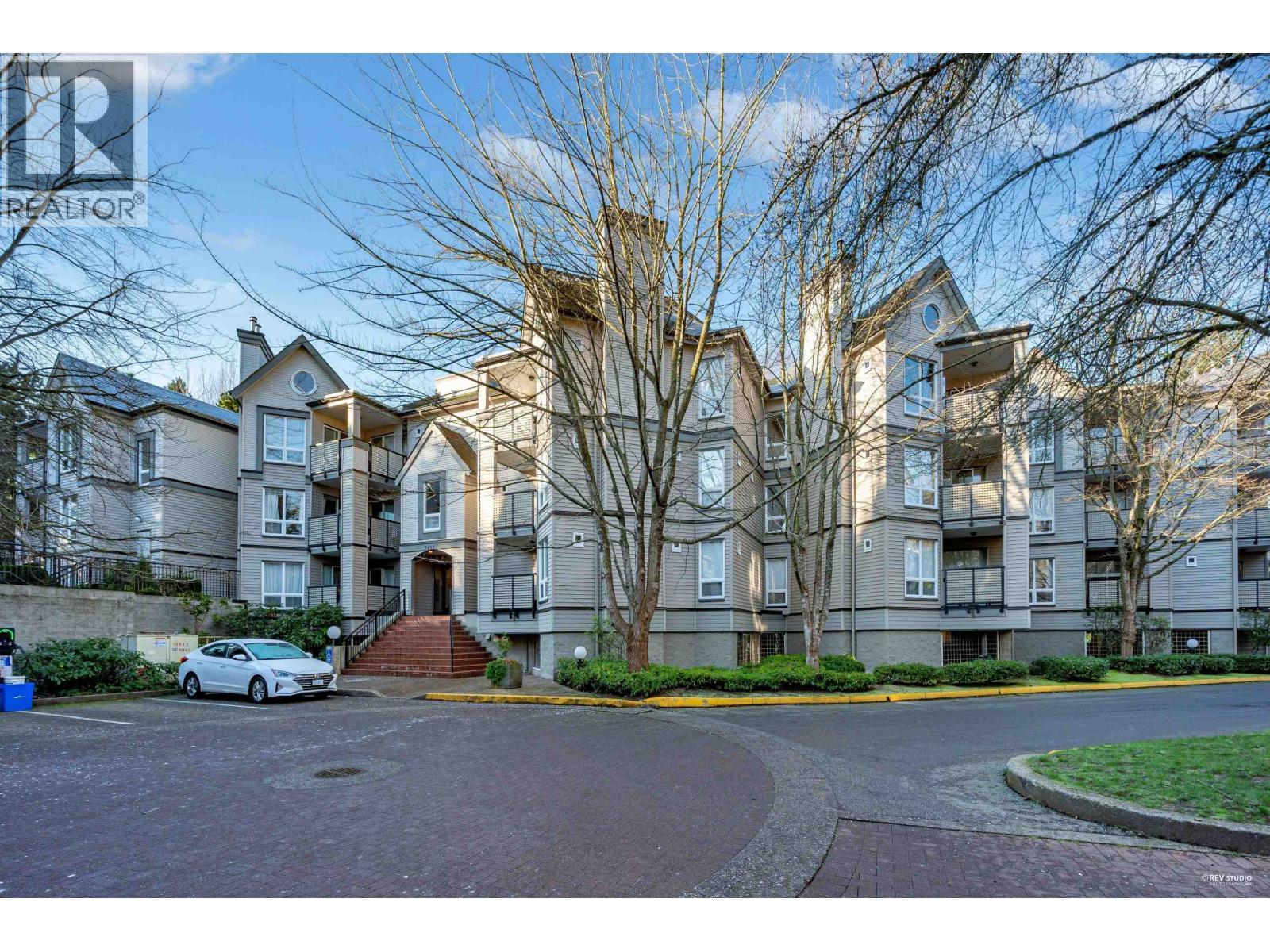 107 7455 MOFFATT ROAD