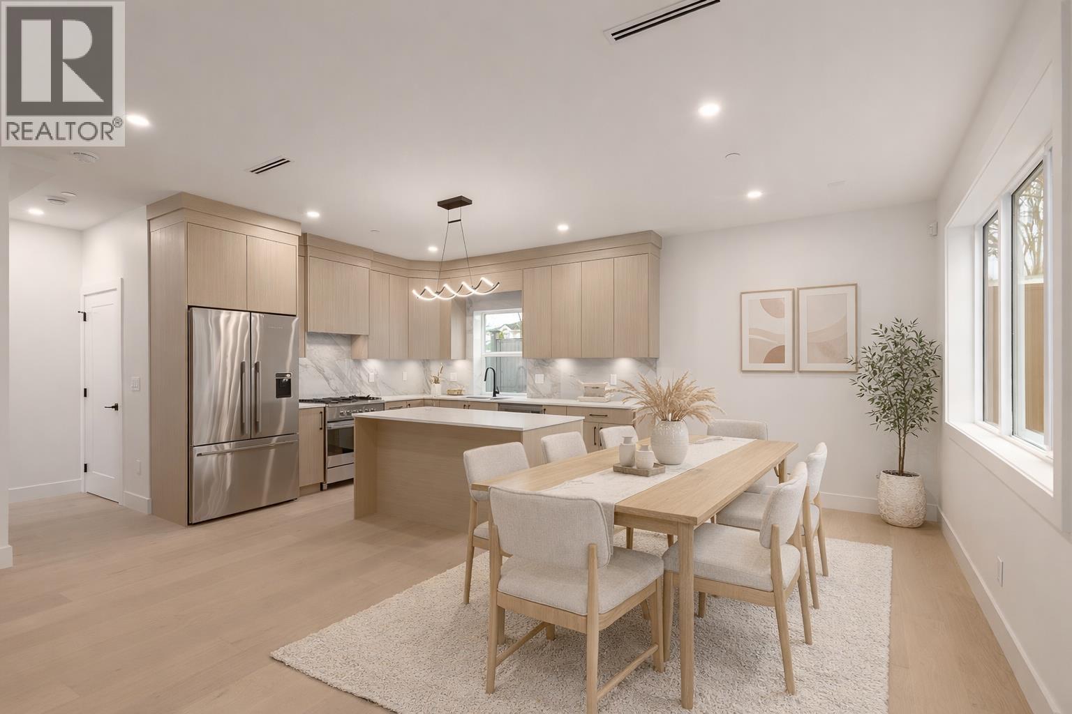 1 3506 E PENDER STREET