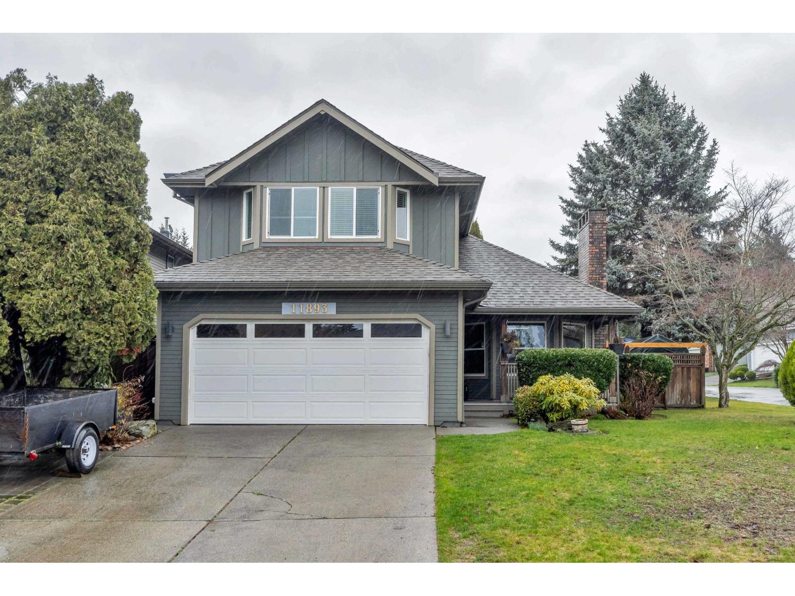 11893 WOODGROVE AVENUE