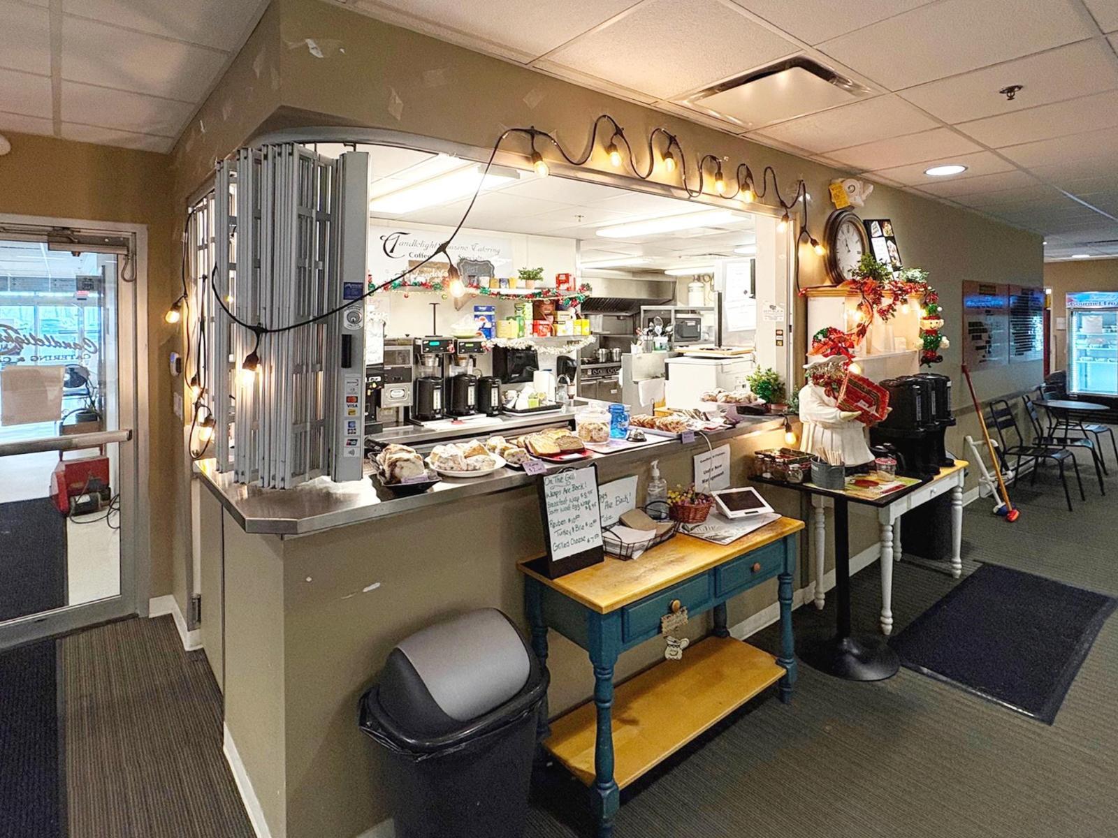 2 - 1475 ANDERSON STREET