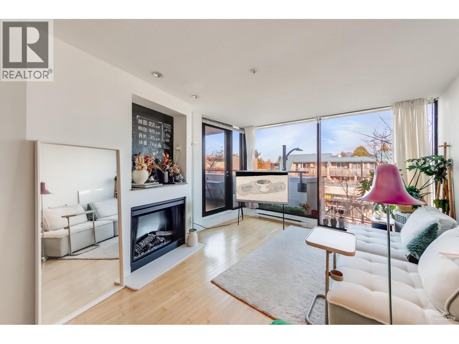 304 2525 BLENHEIM STREET