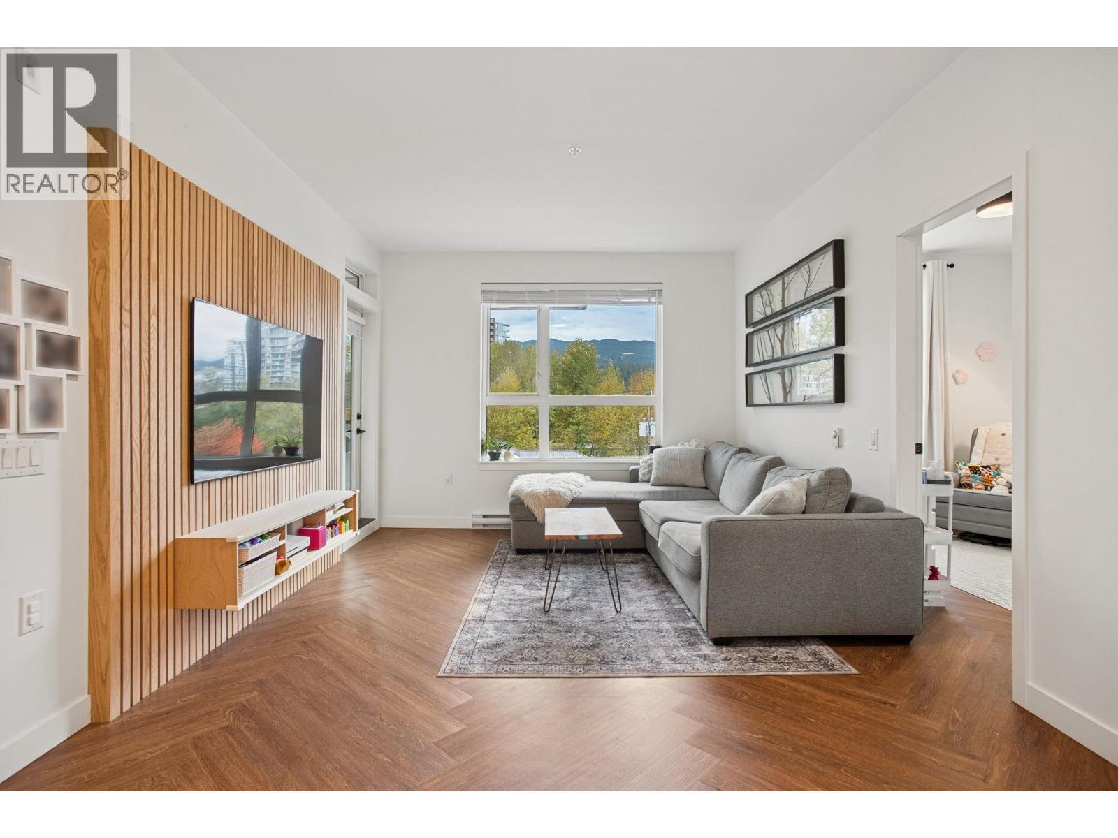 415 3229 ST JOHNS STREET